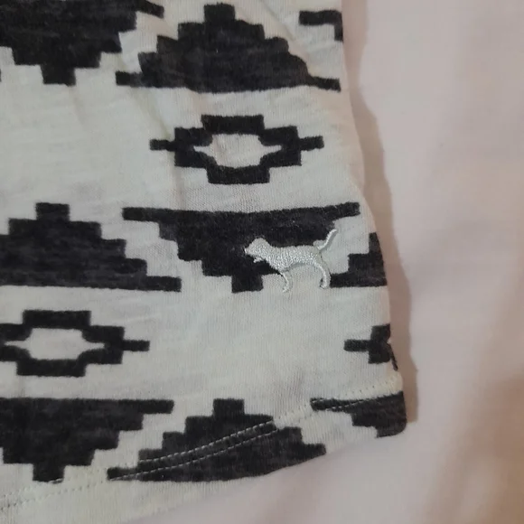 ● Victoria's Secret | VS PINK Aztec Tribal Print Teal Tank Top - Picture 10 of 10